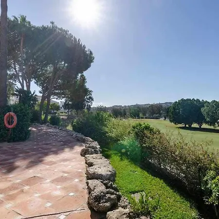Gran Terraza Con Piscina Junto A Mijas Golf